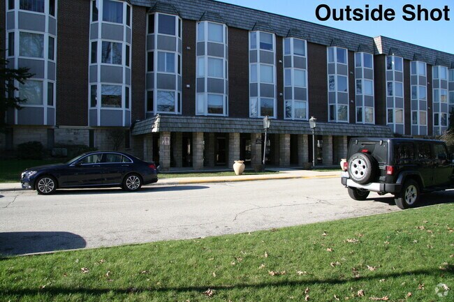 Building Photo - 2500 Windsor Mall Unit 1K Rental