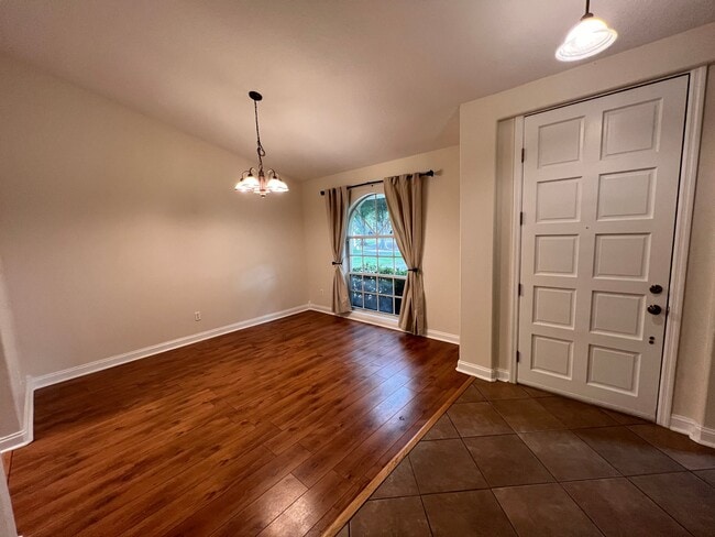 Photo - 345 Silver Pine Dr
