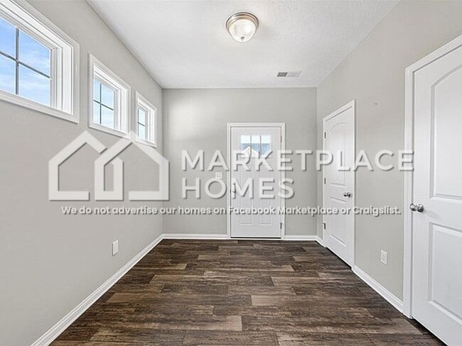 Photo - 554 Vining Ln