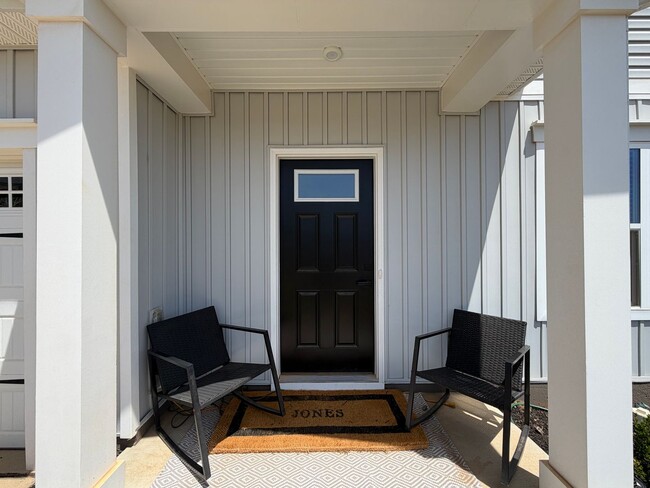 Photo - 209 Arches Ln