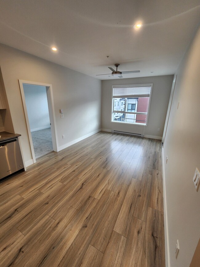 Photo - 1514-1514 McCallum Rd