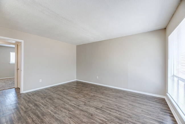 Family Room - Cherry Creek Apartments