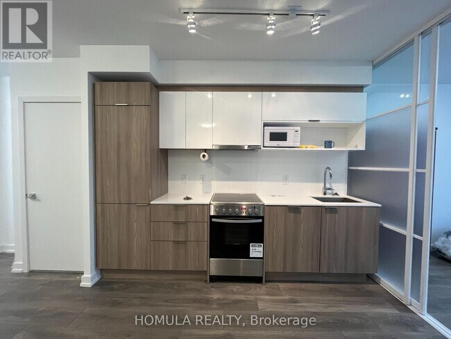 Photo - 159 Wellesley St E Unité 303