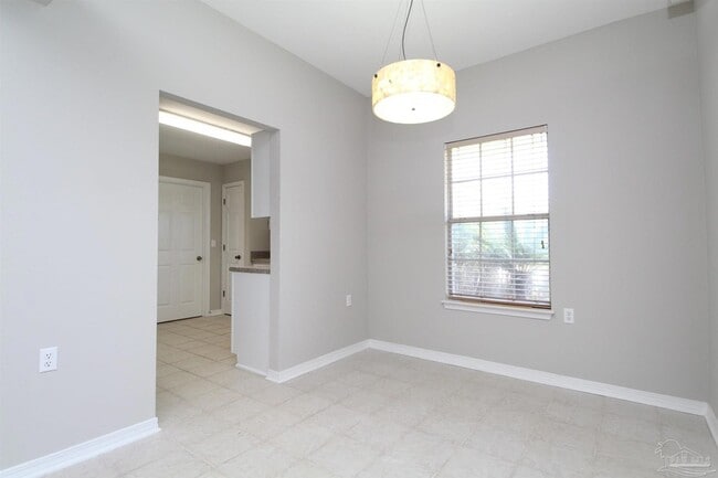 Photo - 701 Thornwood Pl