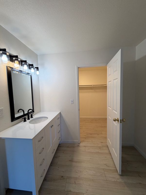 Photo - 5425 Concord Blvd