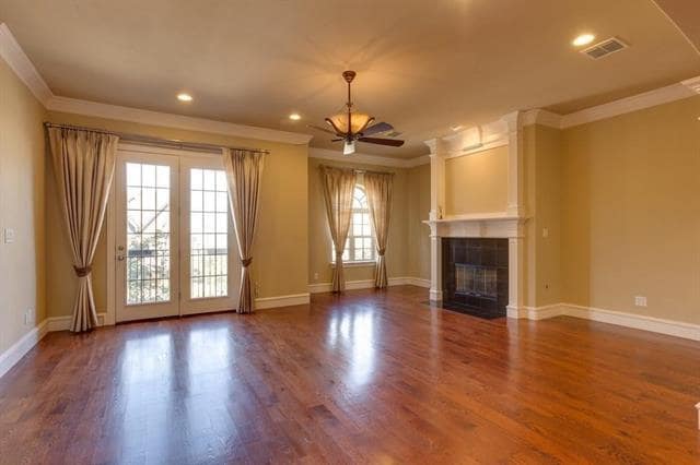 Photo - 566 Rockingham Dr
