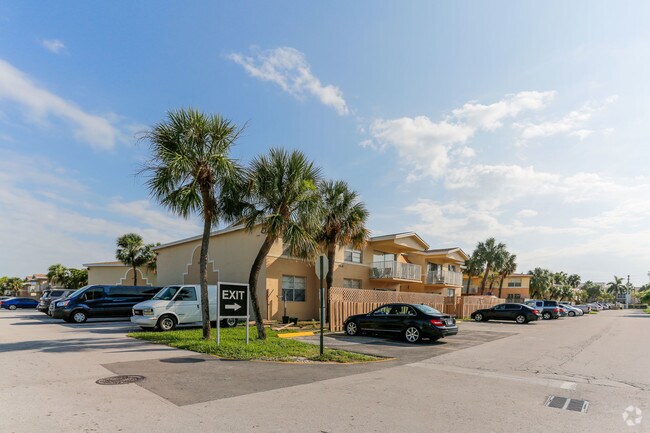 Photo - Doral Gardens