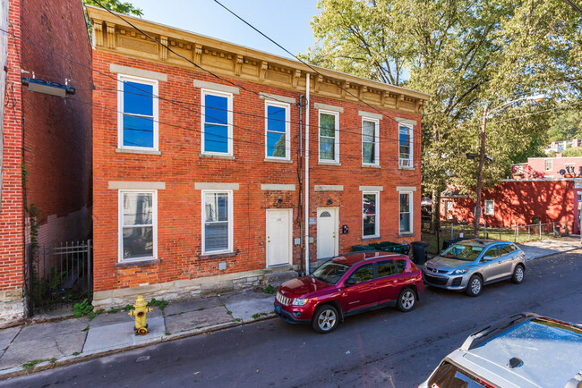 Building Photo - 2131 Staebler St Rental