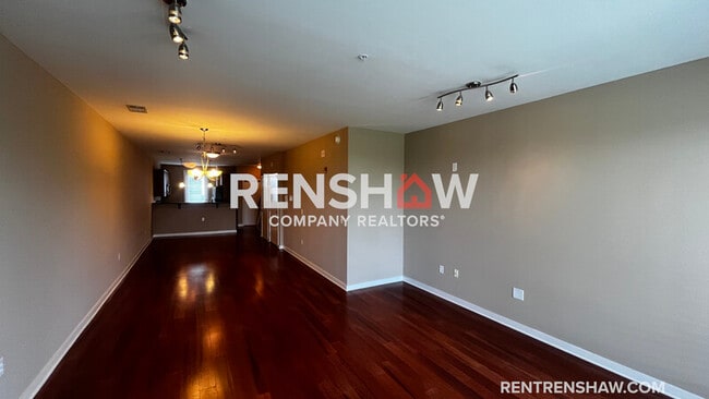 Photo - 380 Island Dr