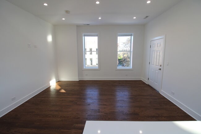 Photo - 1440 N Milwaukee Ave Unit 3