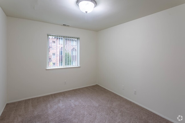 2HAB, 1.5BA - Apartamento 5 - 1118 ft² - Elizabeth Lake Estates