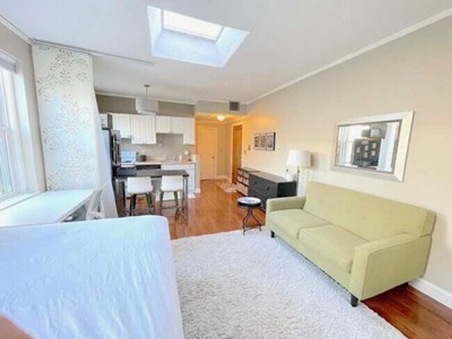 1411 Commonwealth Ave
