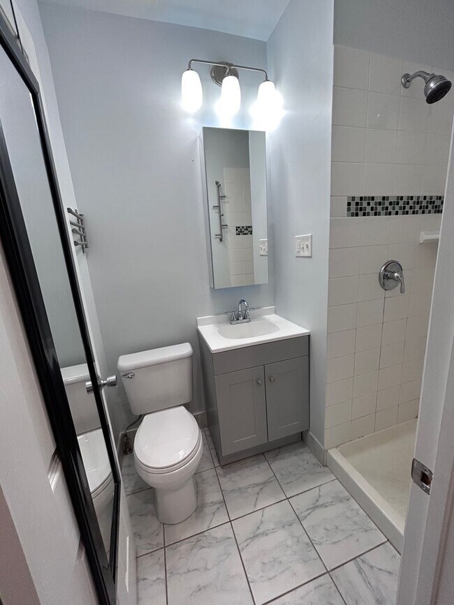 Photo - 2216 Summer St Unit 1