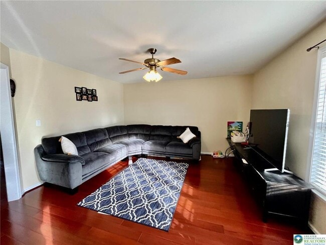 Photo - 4164 Ross Rd