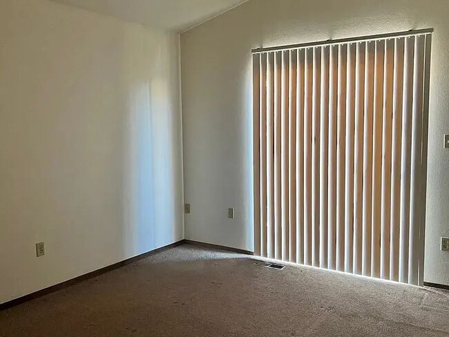 Photo - 608 Capps Ln