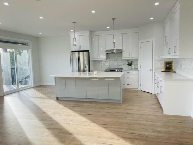 Photo - 46620 First AvenueA