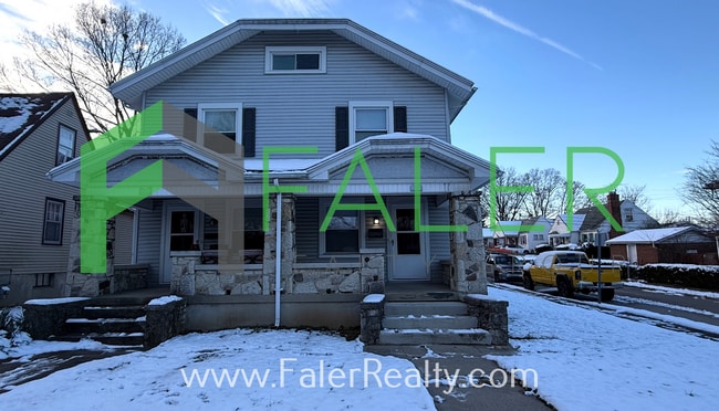 Building Photo - 1725-1727 Brookline Unit 1725