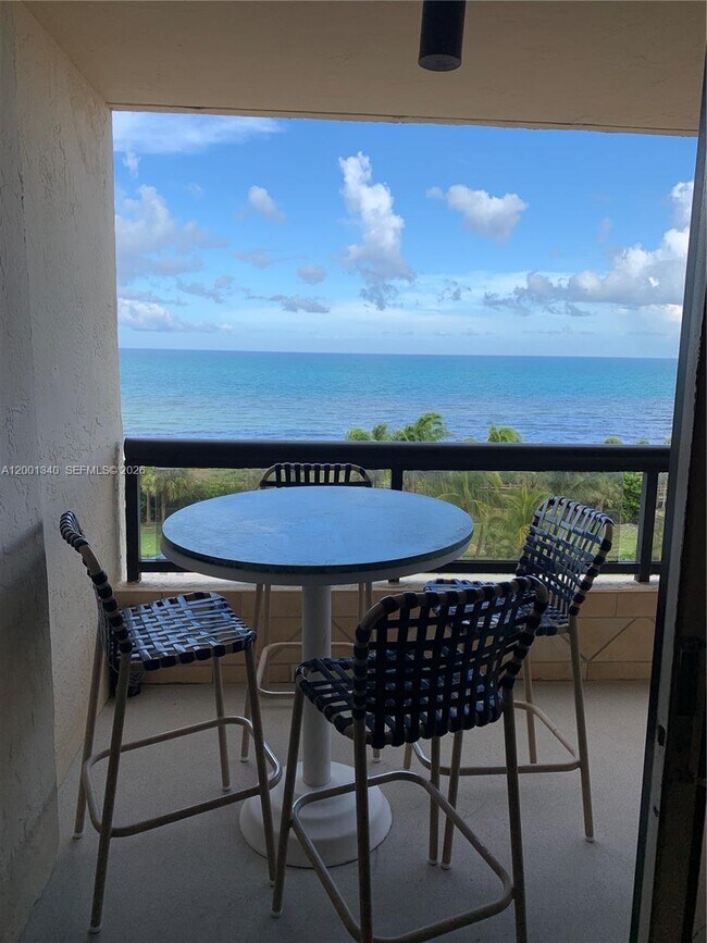 Photo - 2555 Collins Ave Unit 711