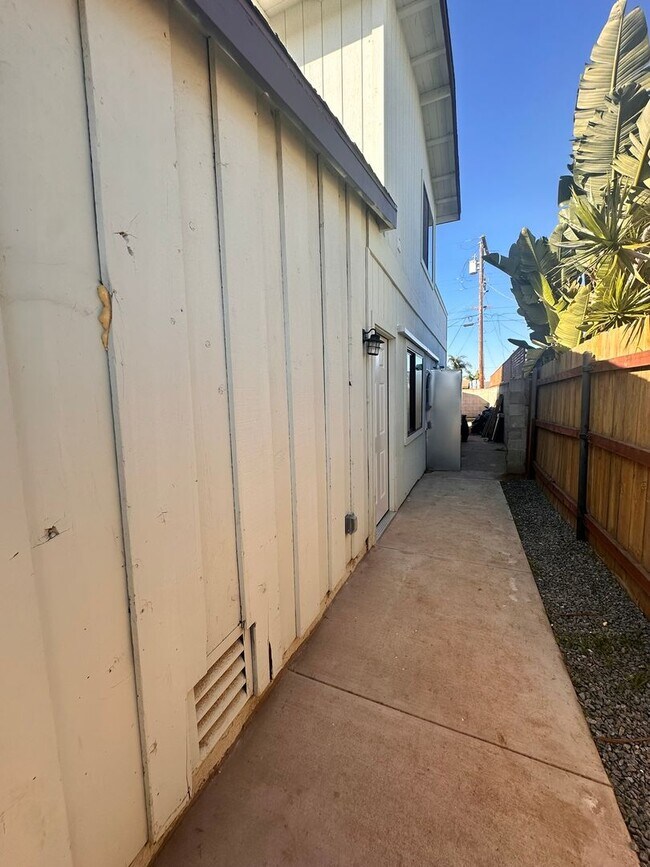 Photo - 352 Bonito Ave Unidad #3