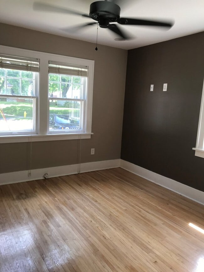 Photo - 3169 Dearborn Blvd