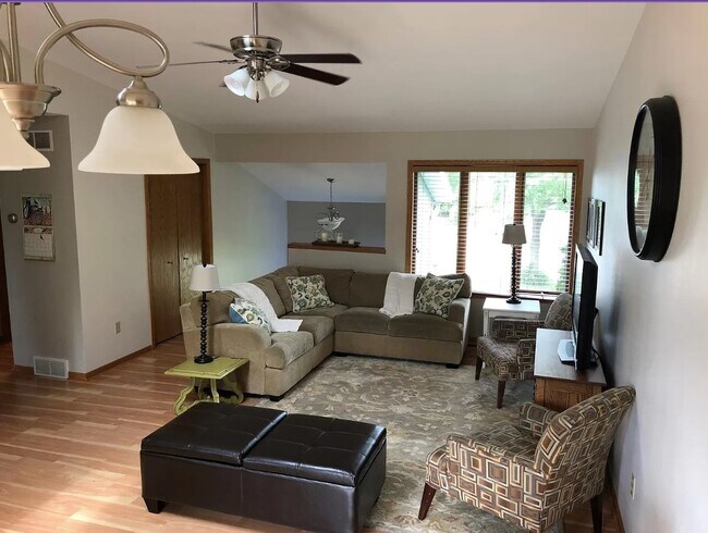 Photo - 204A E Parkview St