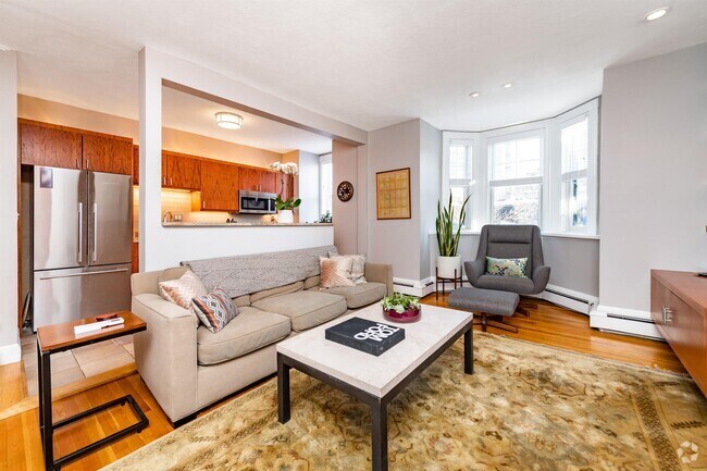 Building Photo - 85 E Brookline St Rental