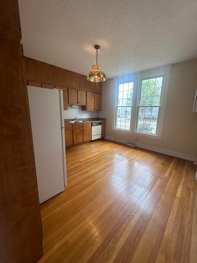 Photo - 502 E Tombigbee St Unit A