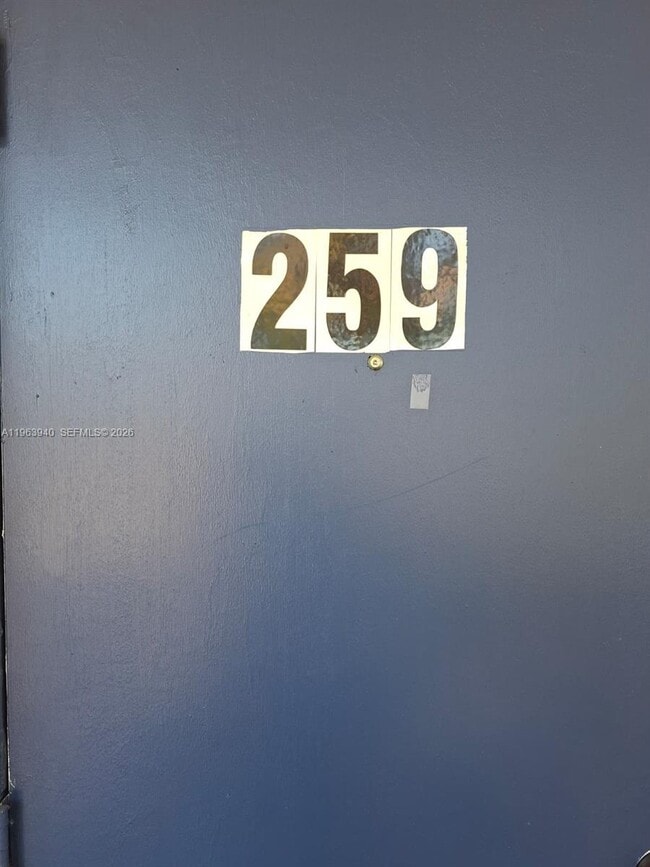 Photo - 13025 Emerald Dr Unidad 259