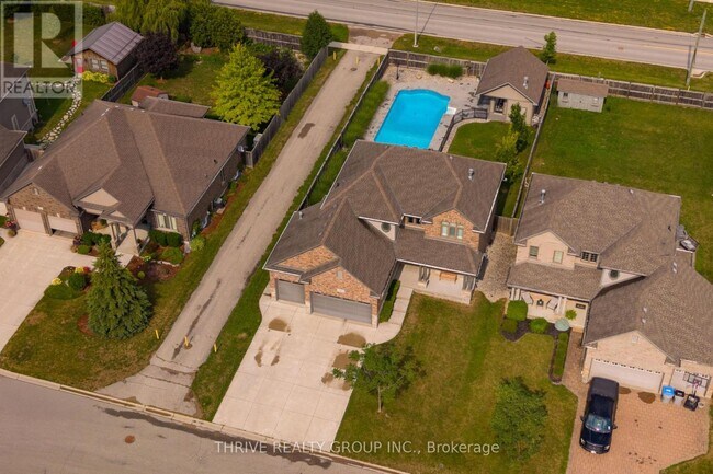 Photo - 12 Ashwood Cres