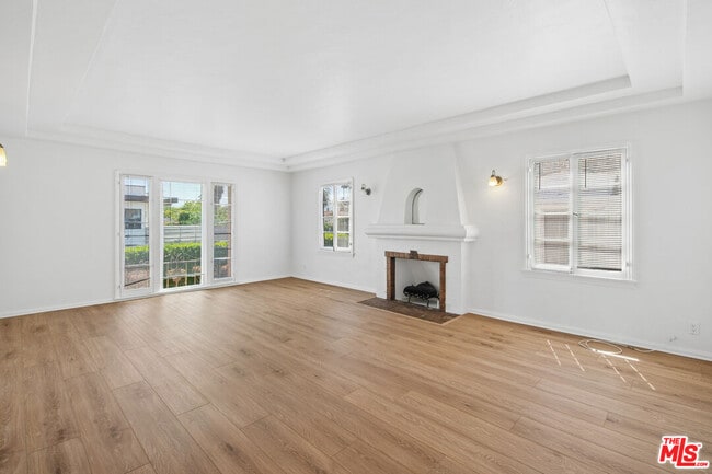 Building Photo - 9221 Alcott St Unit 2