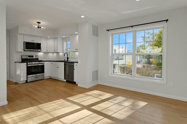 Photo - 187 West Ave Unit APT 8