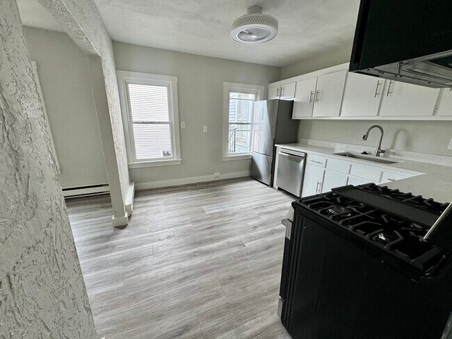 Photo - 186 Marion St Unit 2
