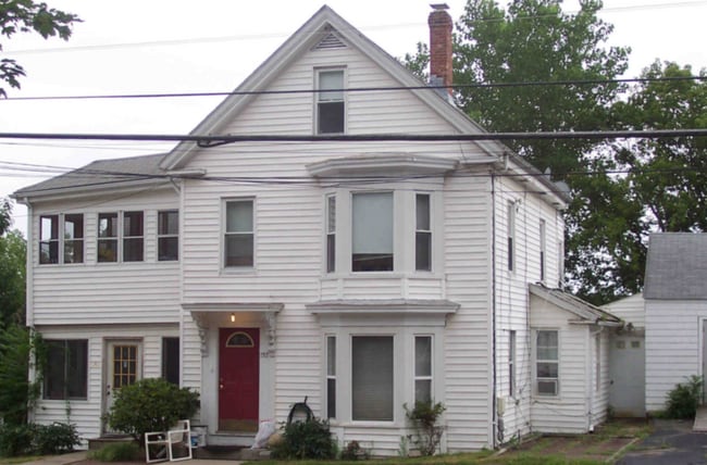 Building Photo - 132 Main St Unit 132