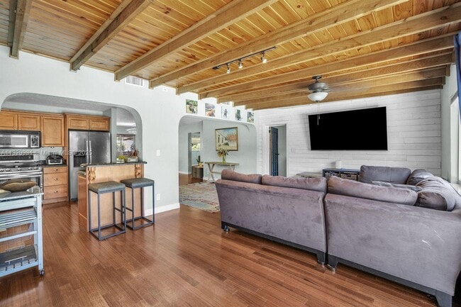 Photo - 223 NE 17th Ave