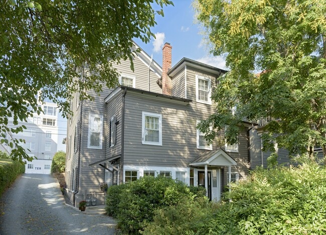 Photo - 214 W South St Unit Apartment 2