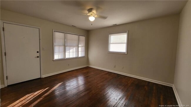 Photo - 209 E 15th St