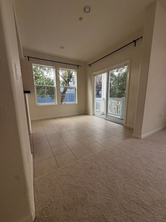 Photo - Beautiful Corner Unit in Marina Bay