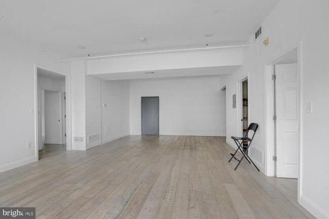 Building Photo - 301 Spring Garden St Unit 3B