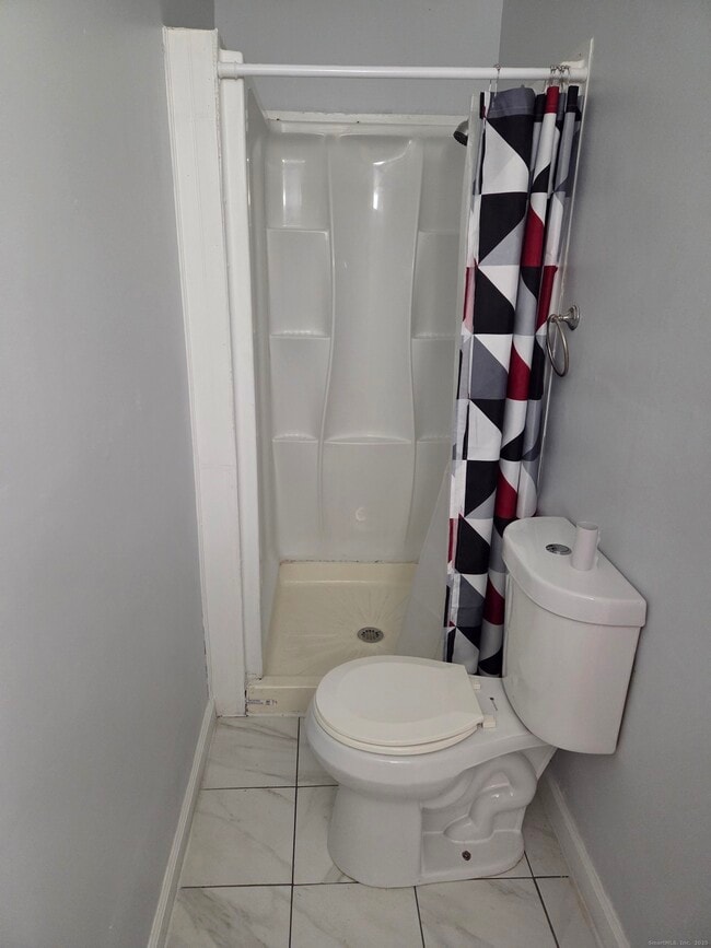 Building Photo - 133 Hillside Ave Unit RB