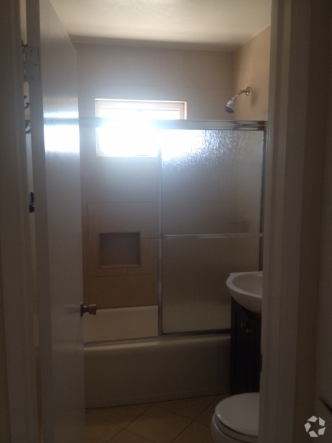 Building Photo - 1163 Felspar St Unit 1163 Rental