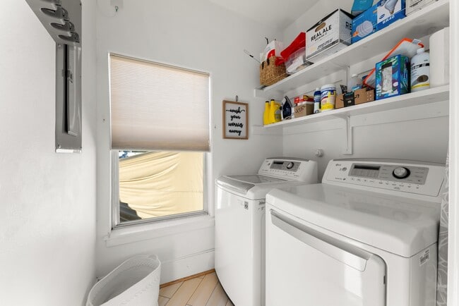 Photo - 315 Fairview St Unit A