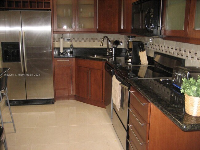 Photo - 5601 Collins Ave Unit 721