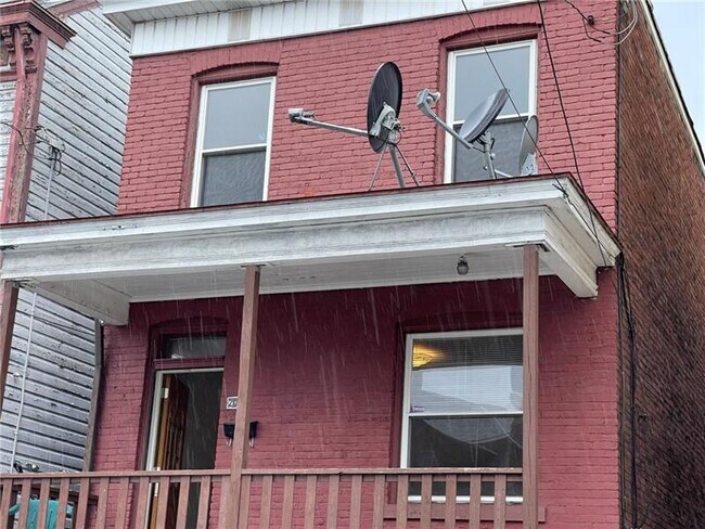 Photo - 2042 Straubs Ln