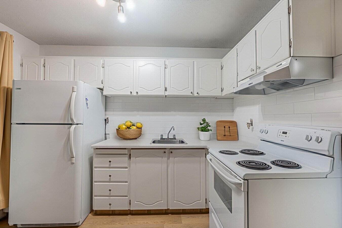 Photo - 3908 Centre a St NE