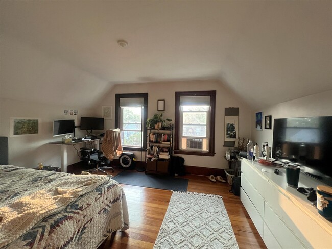 Photo - 95 Bartlett St Apartment Unit 3