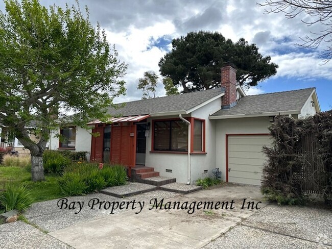 Building Photo - Charming 3 bedroom 2 bath home in South Sa...