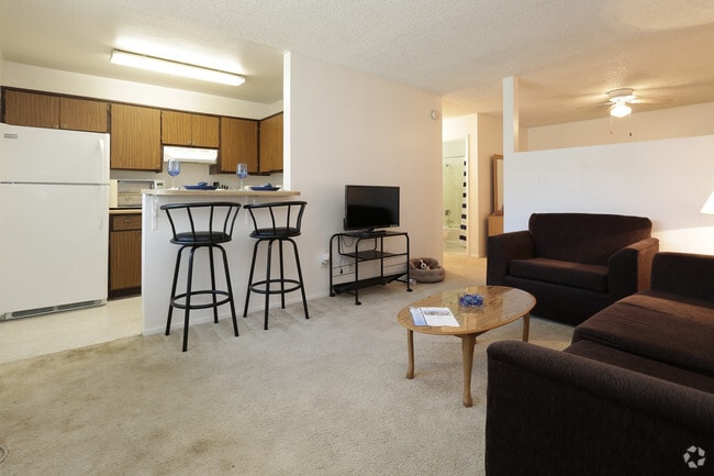 Photo - Beach Club Apartments