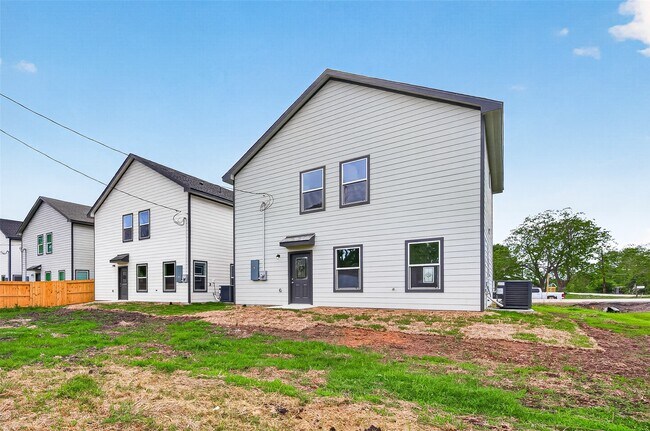 Photo - 422 N 4th St