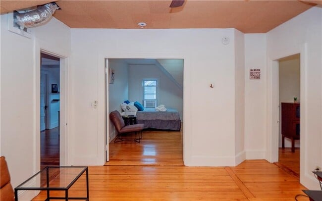 14-14 Belair Ave Unit 3