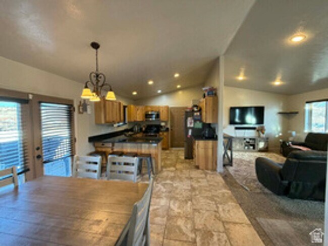 Photo - Spring Glen Rental